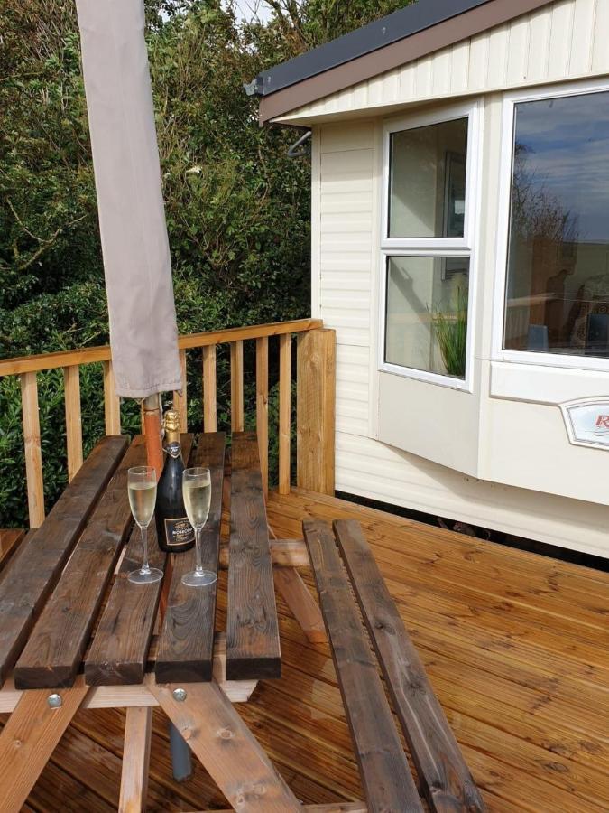 Captivating 2-Bed Static Caravan In Holyhead Llanfachraeth Luaran gambar
